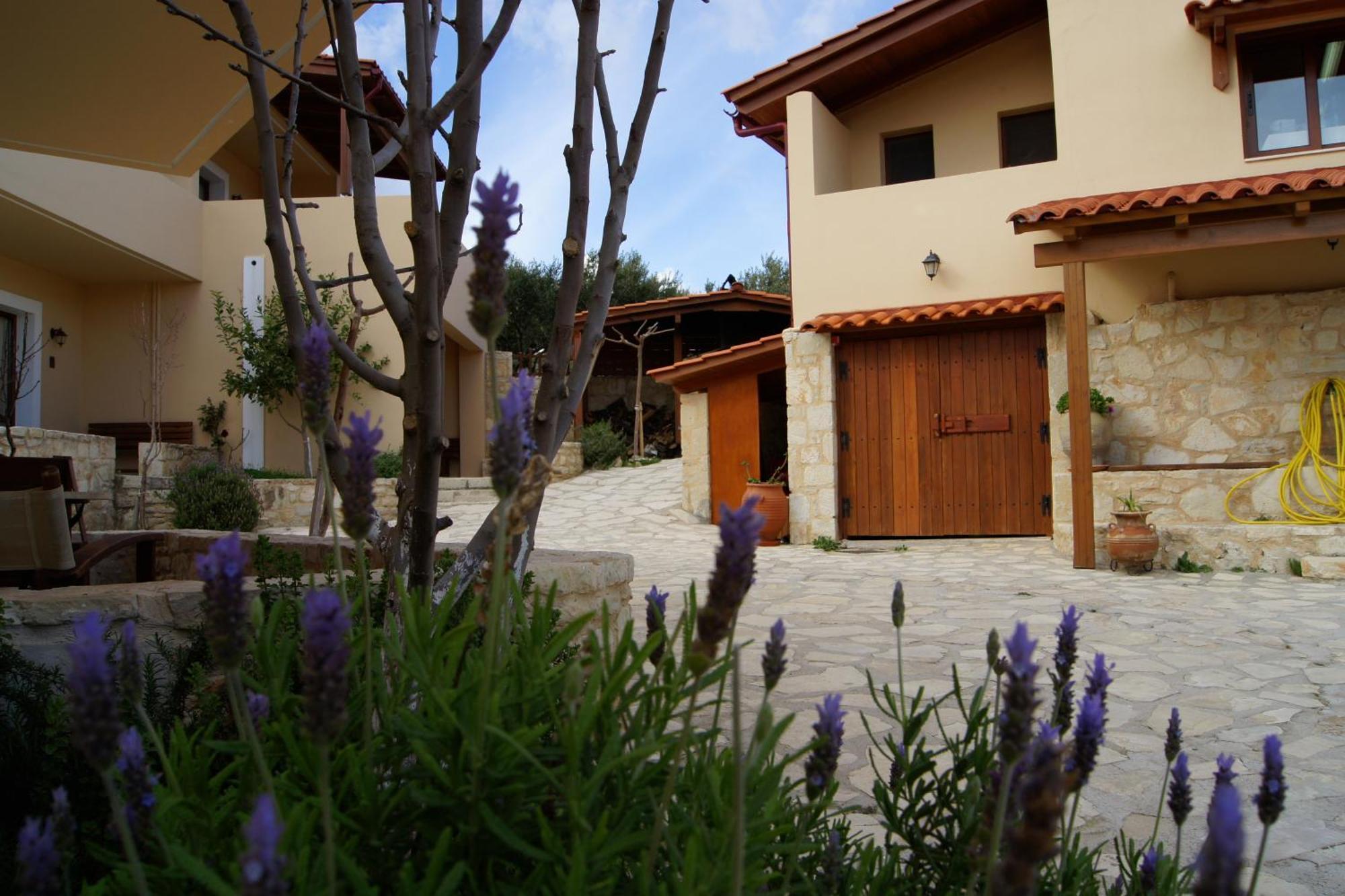 Apartamento Earino Kato Asites Exterior foto